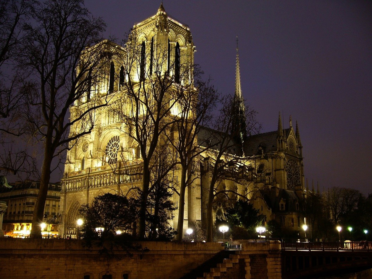 Détective privé Notre-Dame à Paris